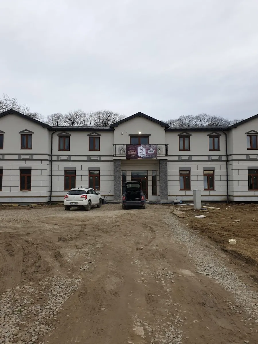 Linat Hacedek Sanz – Hachnasat Orchim