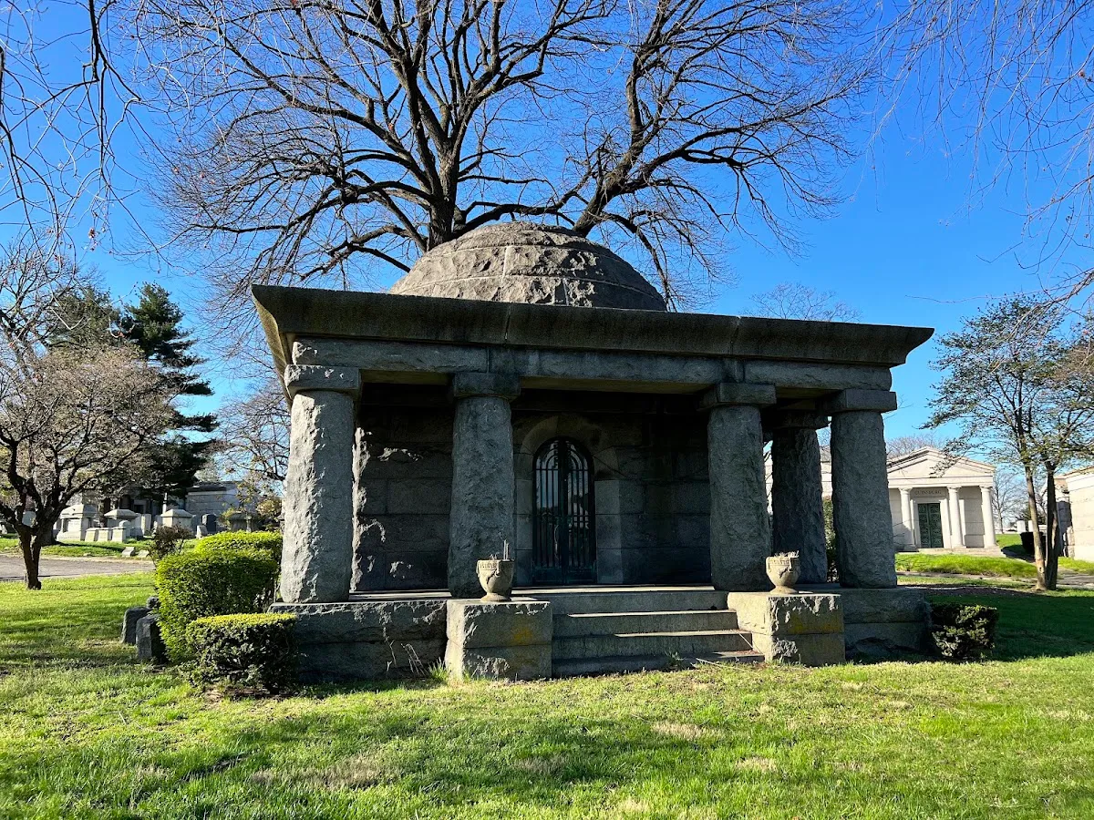 Linden Hill Jewish Cemetery — photo 3