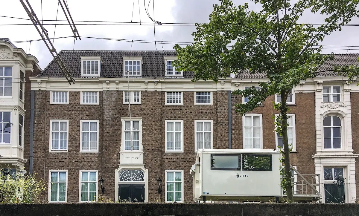 LJG Den Haag — photo 2