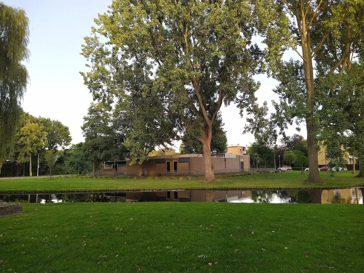 LJG Rotterdam — foto 2