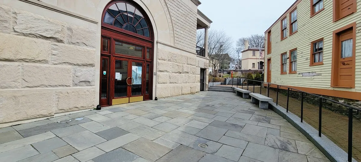 Loeb Visitors Center at Touro Synagogue National Historic Site — photo 7