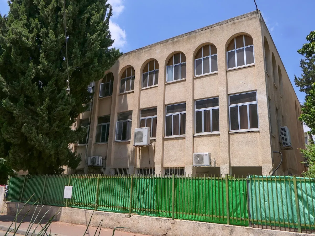 Lomdei Tora Synagogue — foto 2