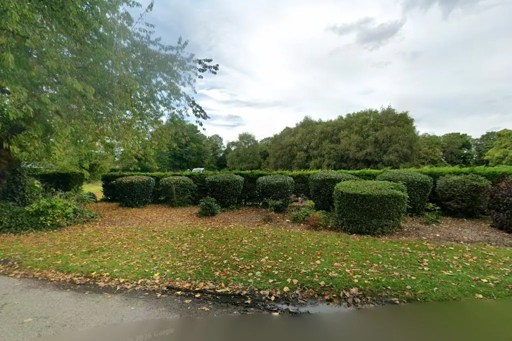 Long Lane Jewish Cemetery
