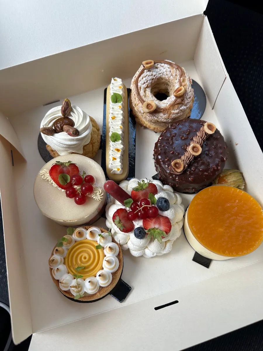 Lovely Pâtisserie — photo 5