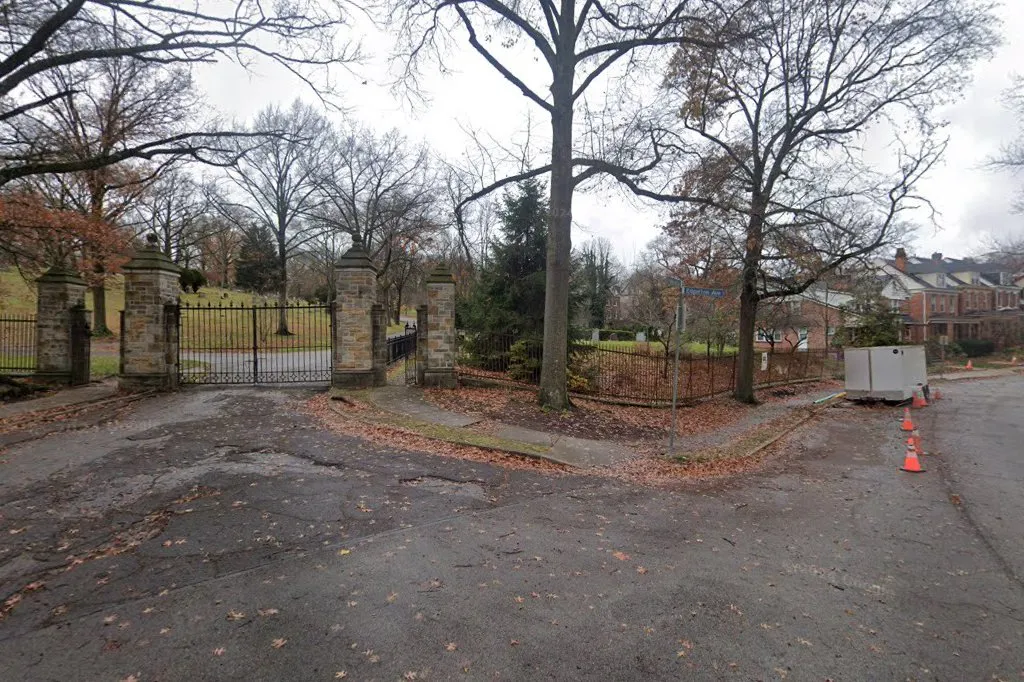 Lubavitch Center Cemetery (Homewood) — foto 2