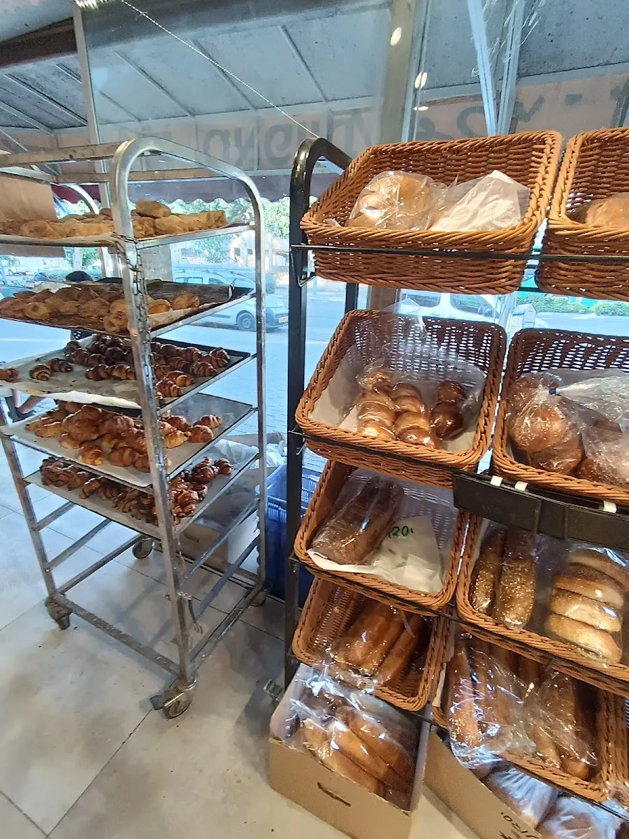 Lugasi Bakery — photo 4