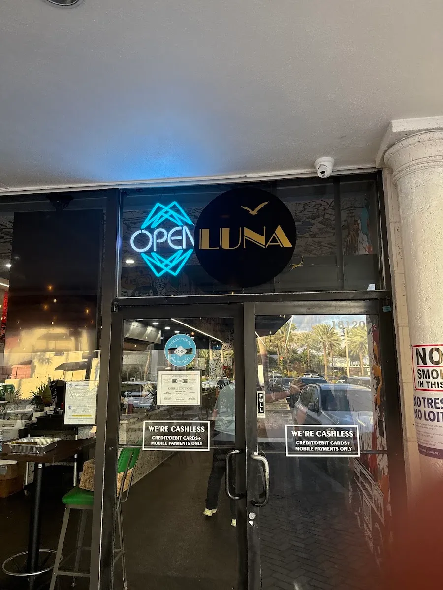 Luna Sunny Isles