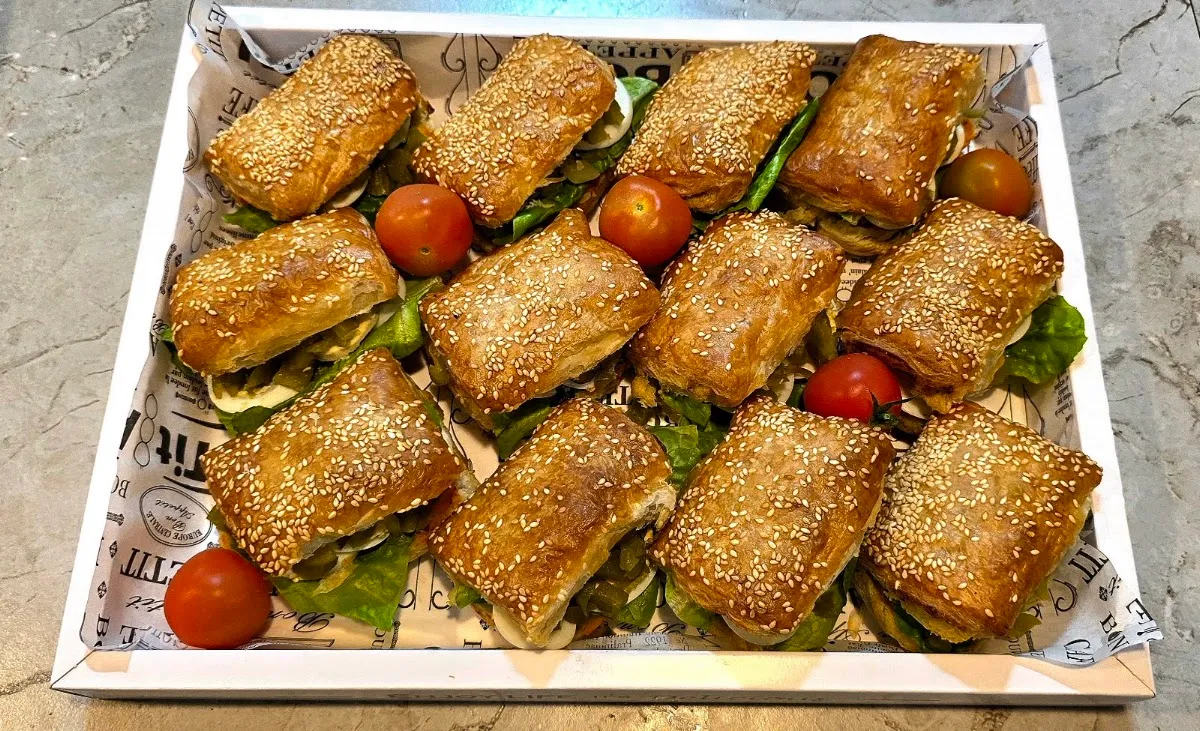 Lushi Bakery — photo 4