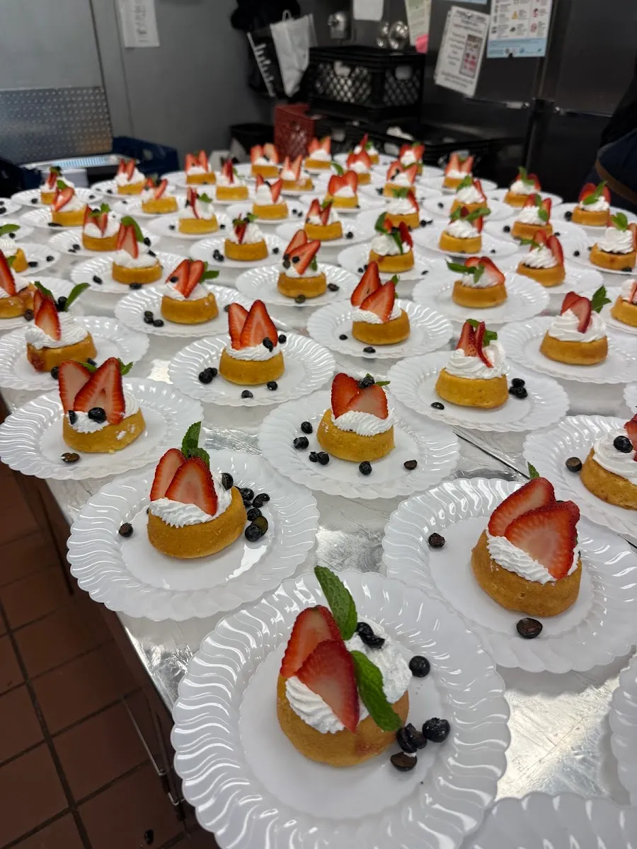 M and G kosher Catering — photo 9