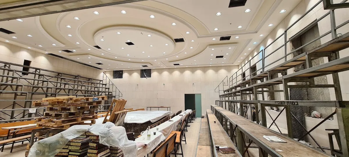 Machnovka Belz Great Beit Midrash — foto 4