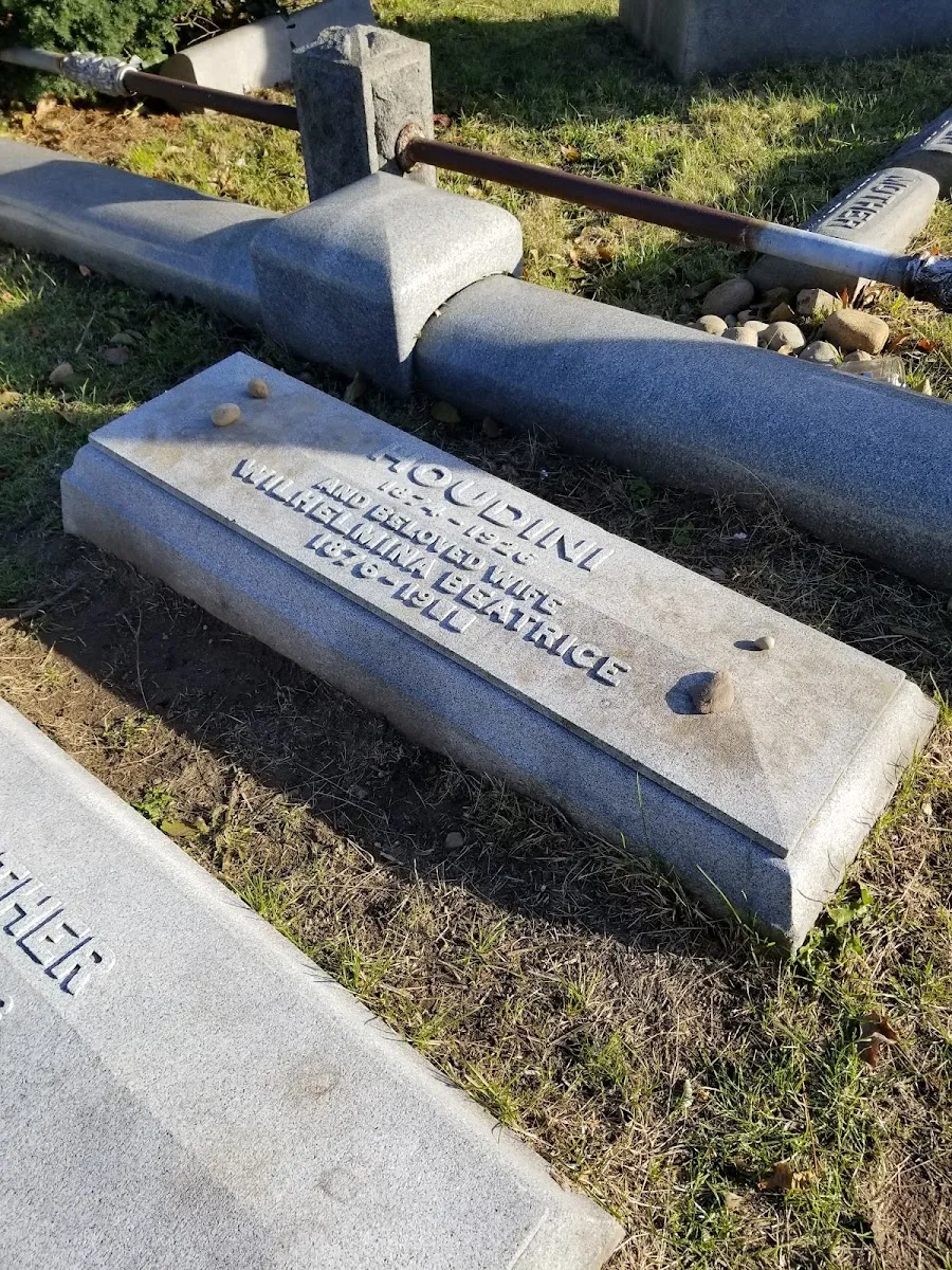 Machpelah Cemetery — foto 8