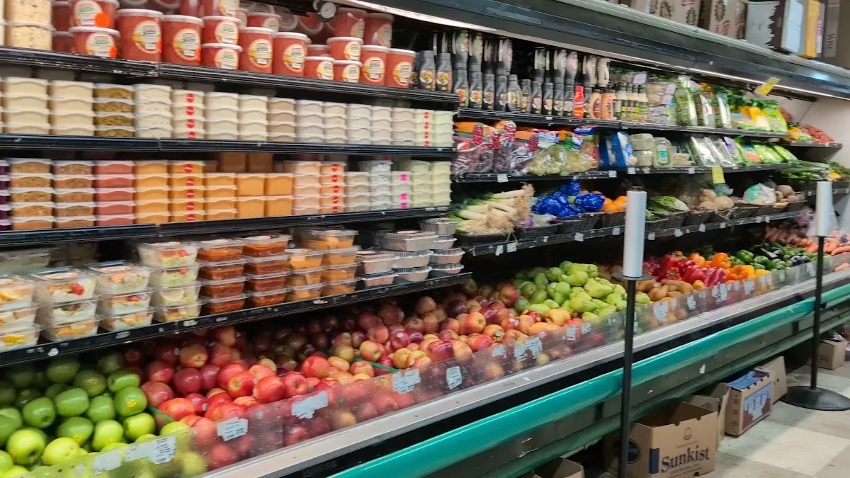 Madanim Supermarket — photo 2