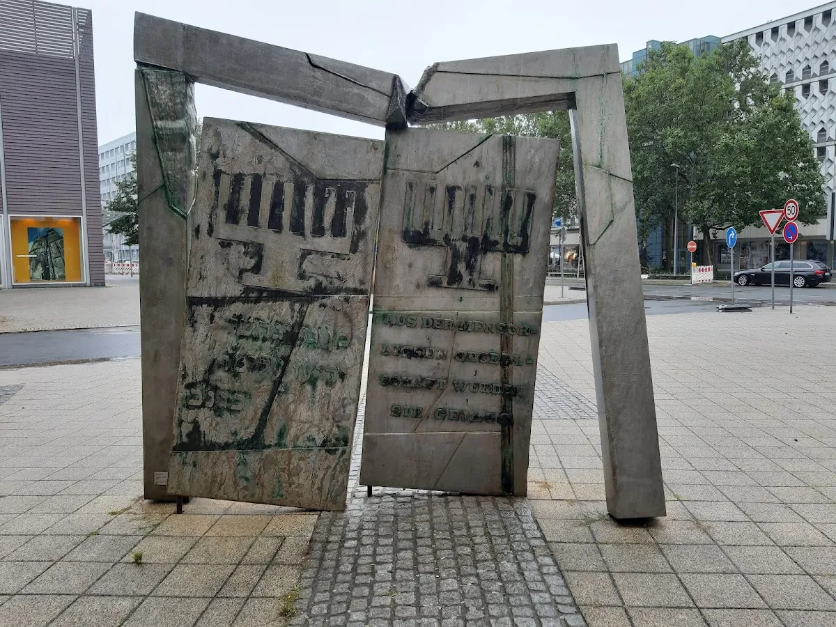 Mahnmal Alte Synagoge Magdeburg — foto 2