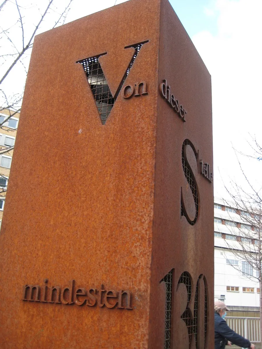 Mahnmal für 130 deportierte jüdische Kinder aus Duisburg — foto 7