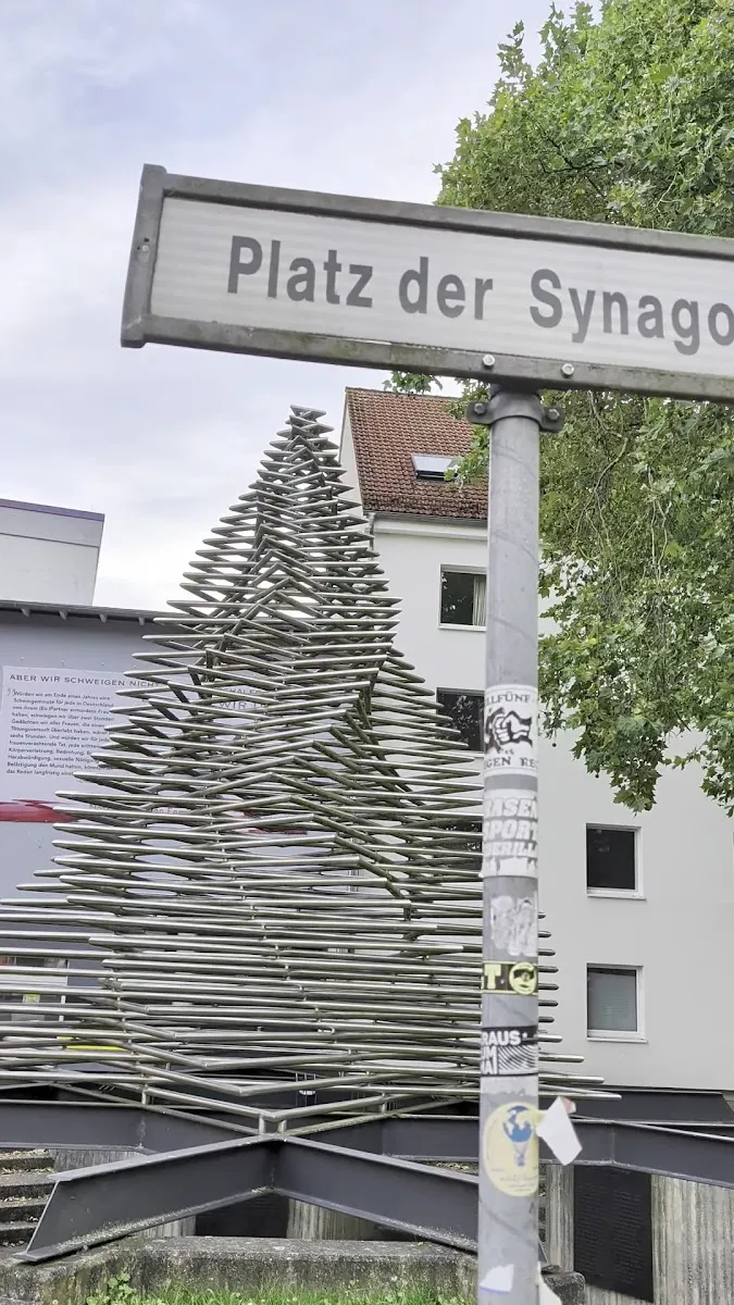 Mahnmal für die Synagoge Göttingen — foto 2