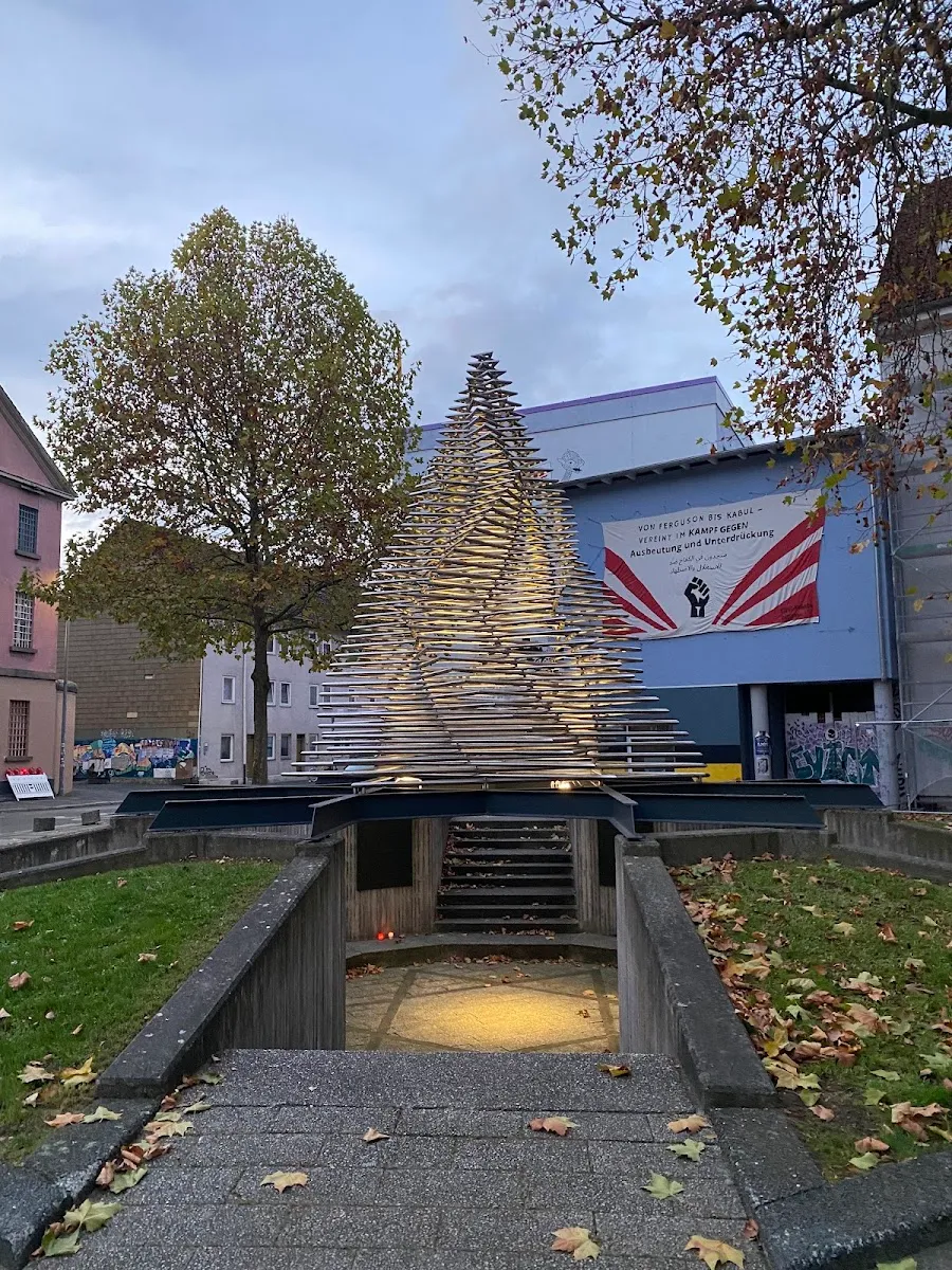 Mahnmal für die Synagoge Göttingen — foto 3