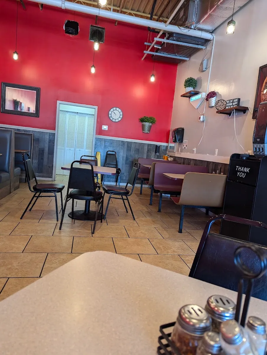Mama Leah's Pizza — photo 4