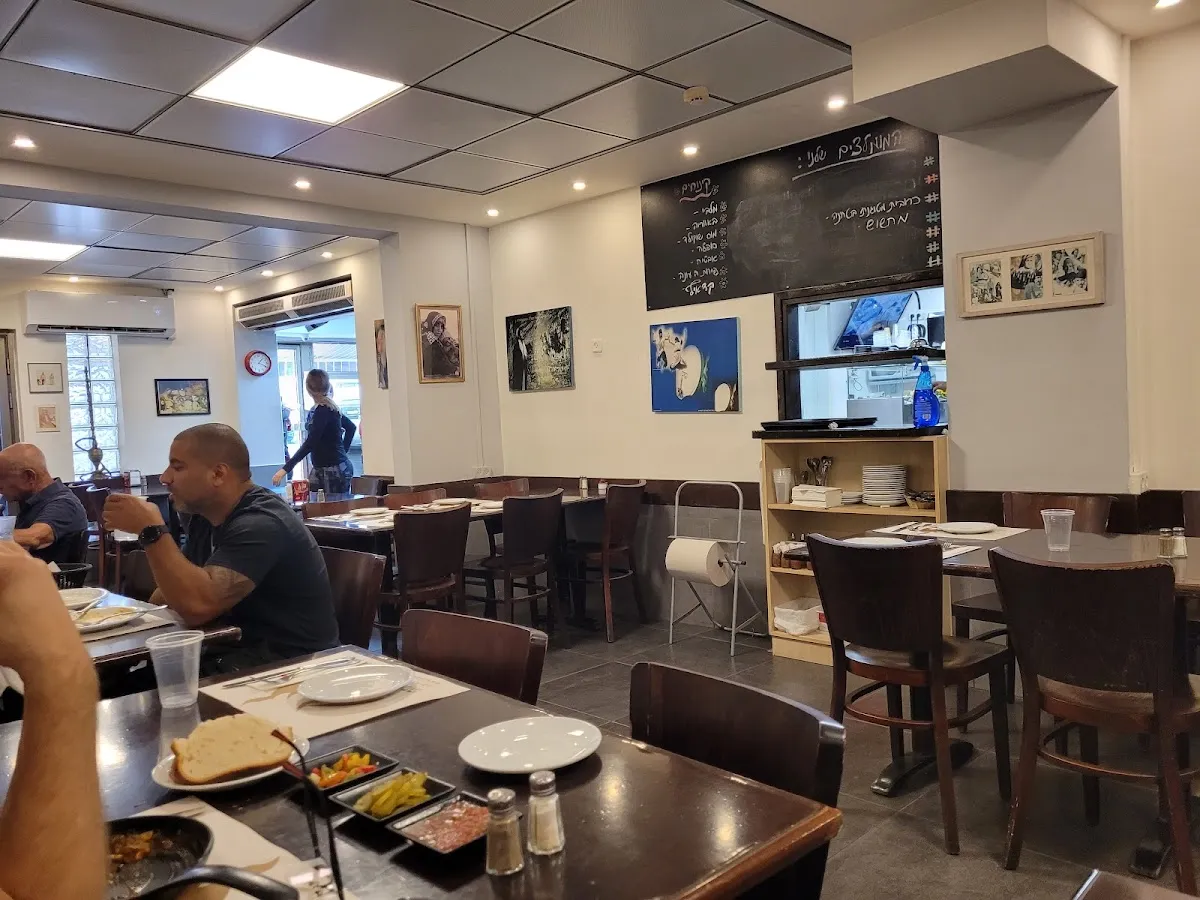 Mami's Shawarma — photo 5