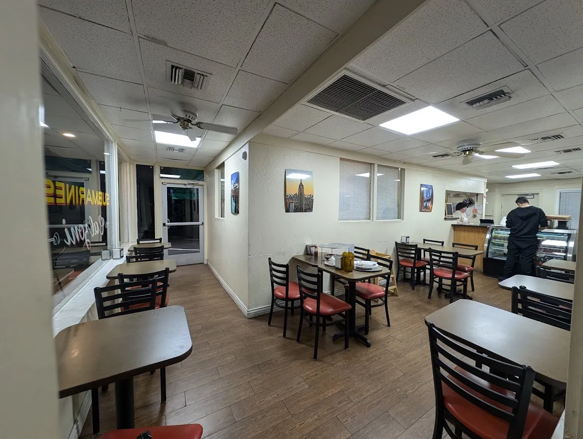 Manhattan Pizza and Subs — photo 4