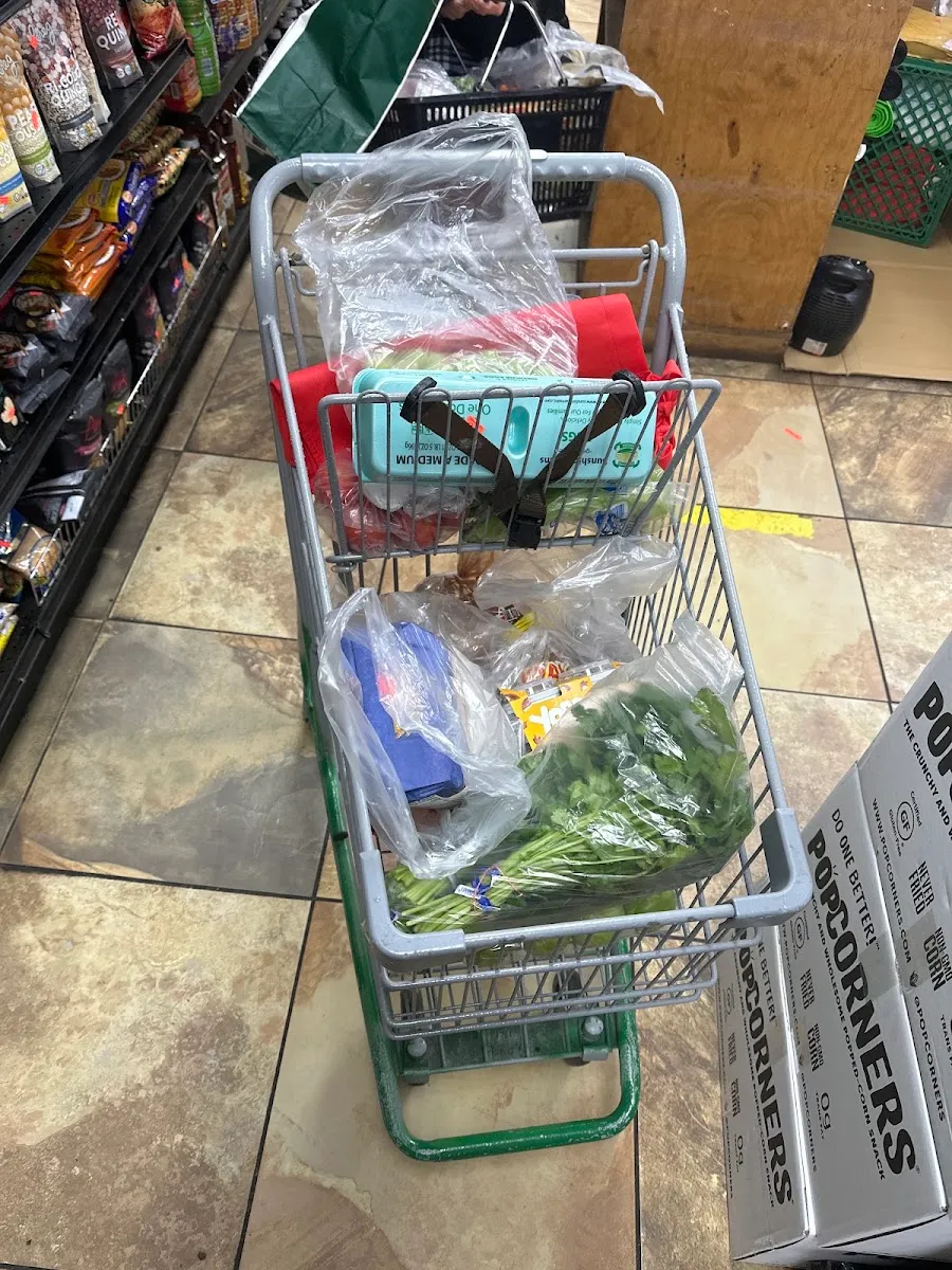 Mazal Glatt Supermarket — foto 3