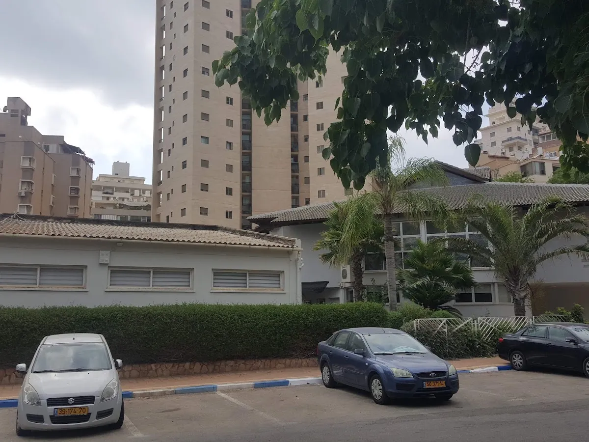 McDonald International Shul (HaChadash Synagogue) — foto 10
