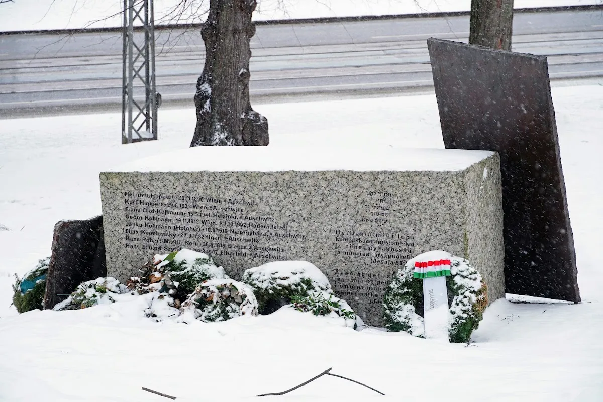 Memorial a los Refugiados Judios de Helsinki — photo 6