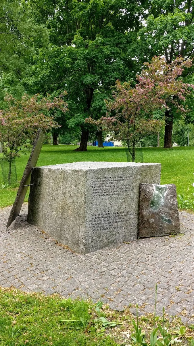 Memorial a los Refugiados Judios de Helsinki — photo 7