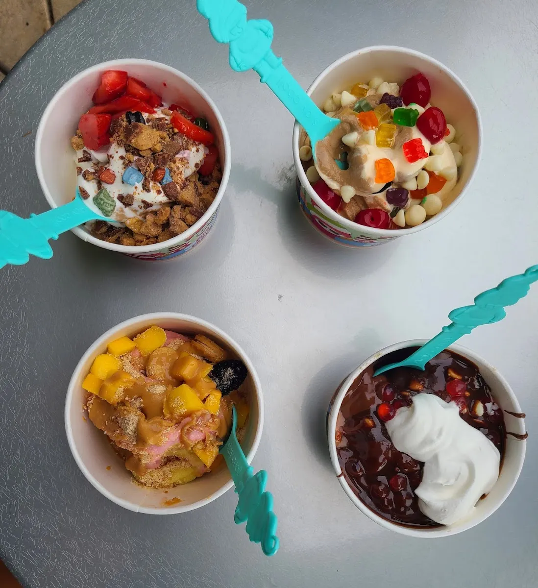 Menchie's Frozen Yogurt — photo 3