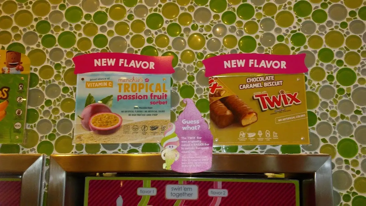 Menchie's Frozen Yogurt (Clear Lake) — photo 3