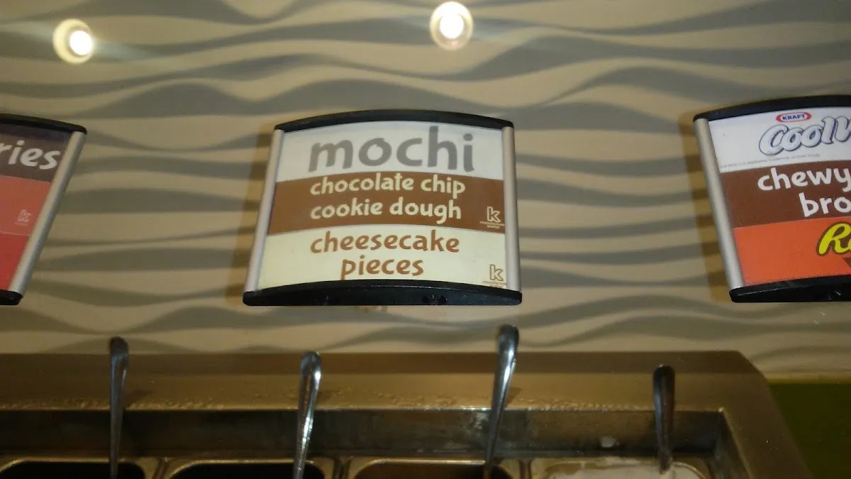 Menchie's Frozen Yogurt (Clear Lake) — photo 10