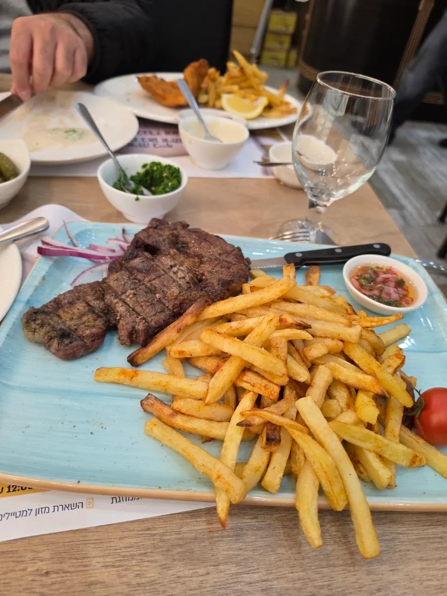 Mendis Kosher Restaurant — foto 5