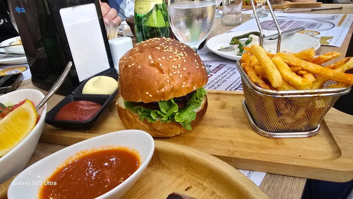 Mendis Kosher Restaurant — foto 6