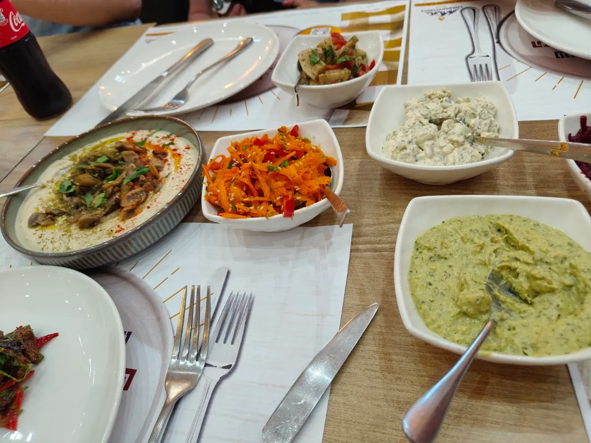 Mendis Kosher Restaurant — foto 7