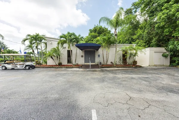 Menorah Gardens and Funeral Chapels — photo 7