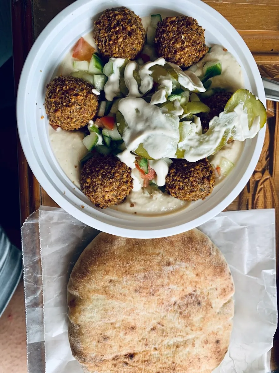 Mia's Meals - Falafel Bar - Kosher Vegan — photo 4