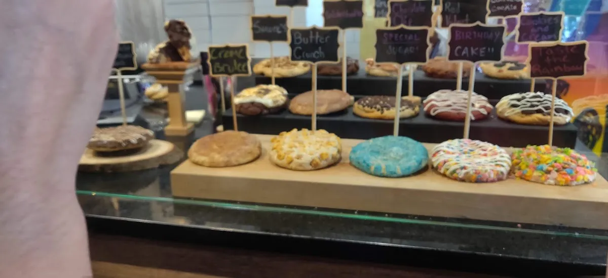 Midnight Cookies & Cream Hollywood — photo 4