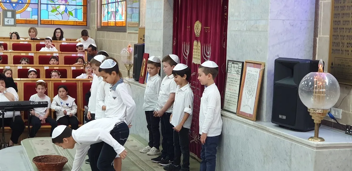 Mikdash Melech Synagogue — foto 10