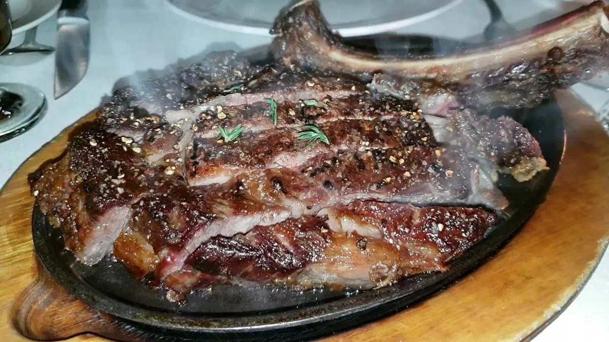 Mike's Bistro — foto 10