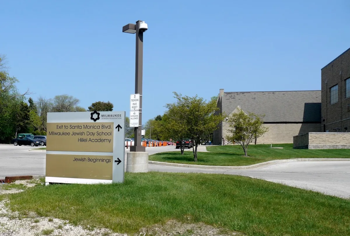 Milwaukee Jewish Day School — foto 3