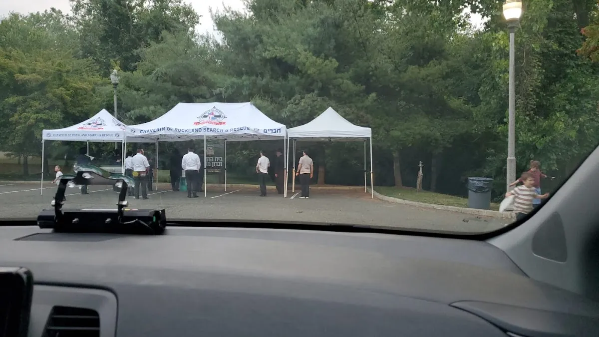 Mincha Area-Tefilas Mordechai — photo 4