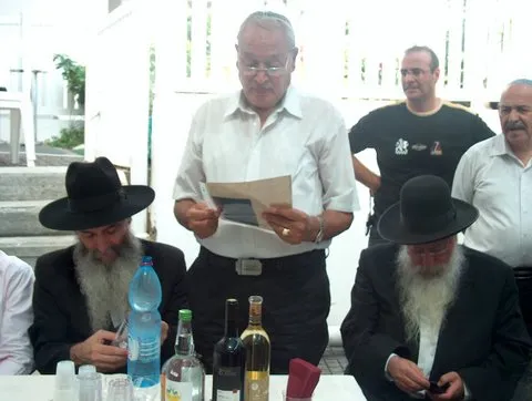 Minchat Yehuda Synagogue — foto 2