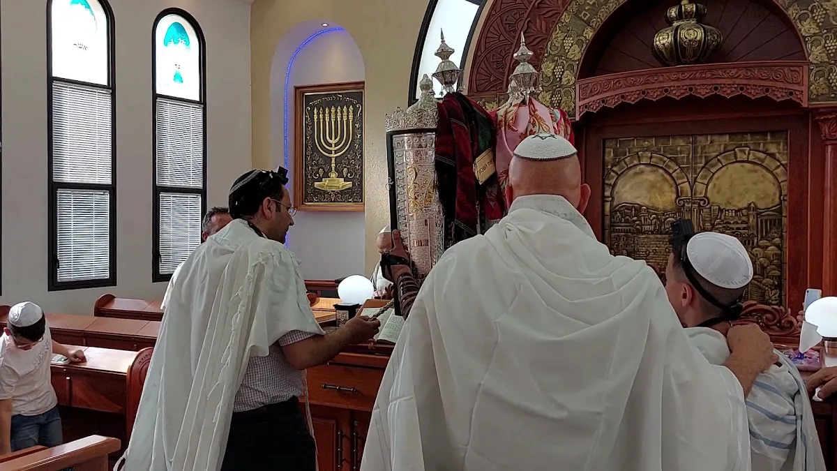Minchat Yehuda Synagogue — foto 3