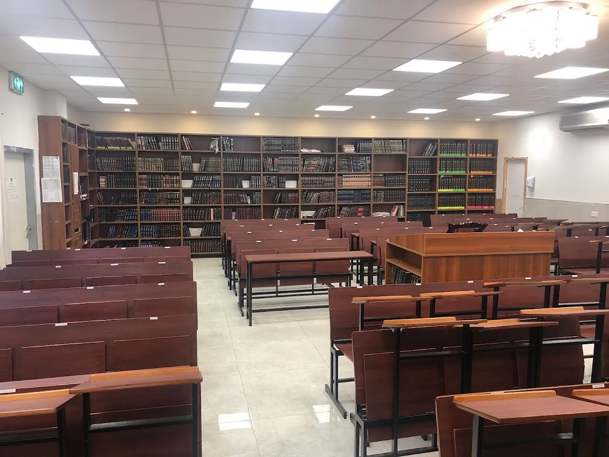 Minyan Avrechim Synagogue and Beit Midrash — foto 4