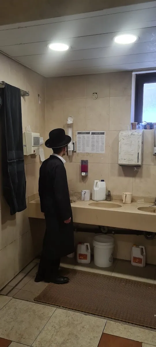 Mir Yeshiva- Beis Shalom — foto 3