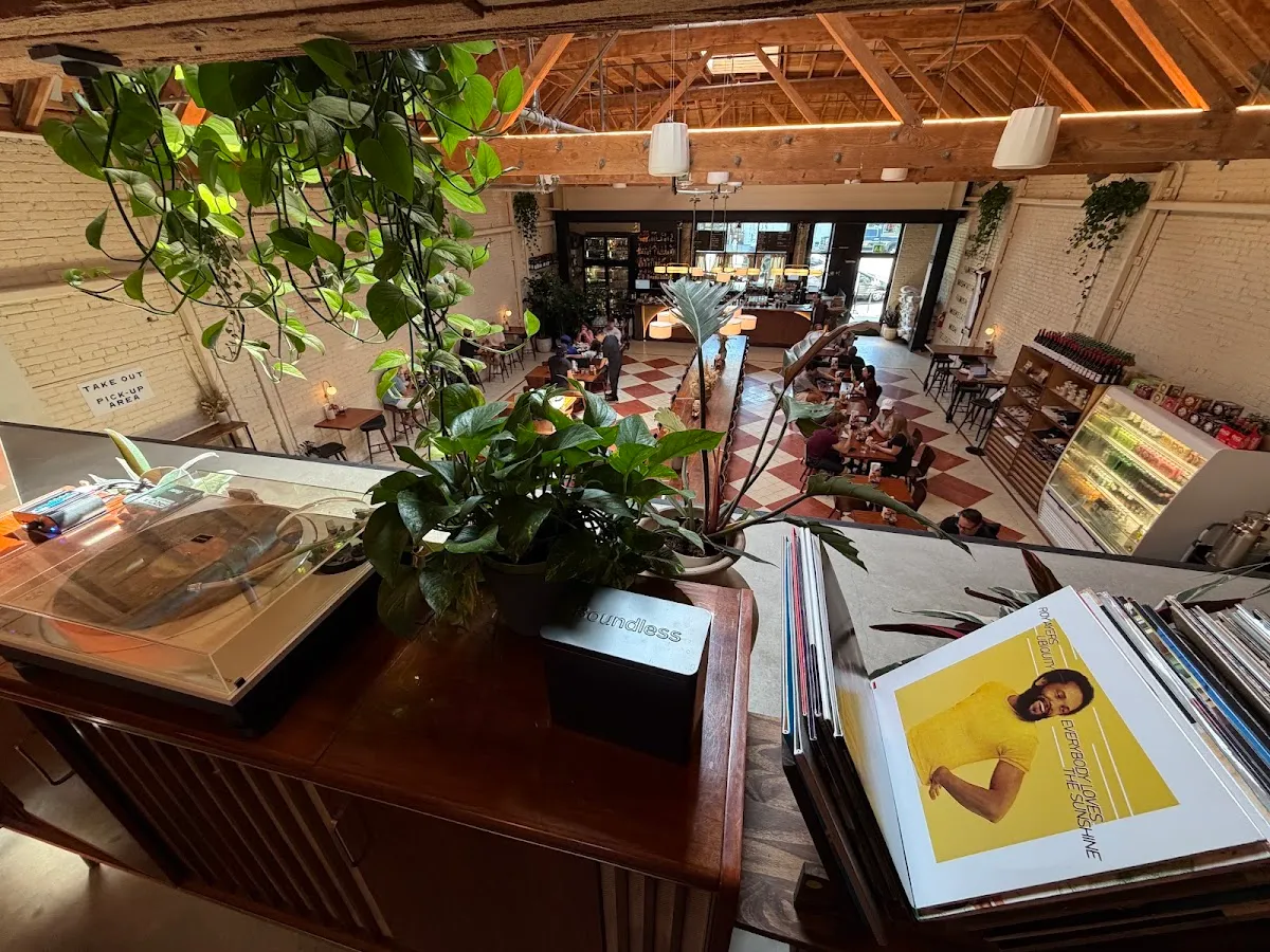 Mish Delicatessen — foto 6