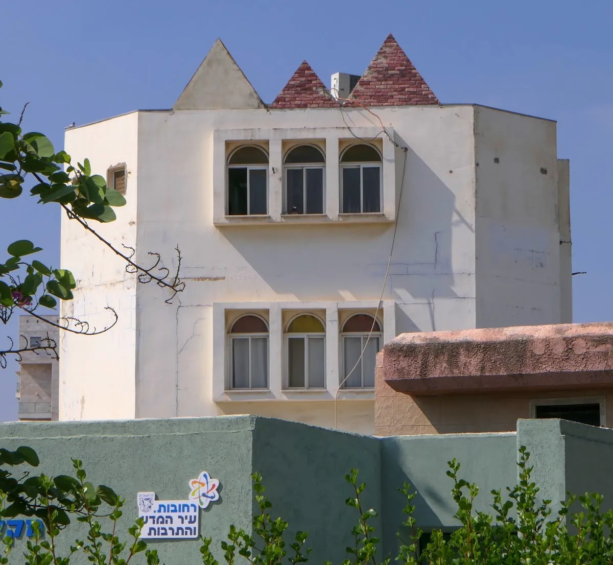 Mishkan Menachem Synagogue — foto 3