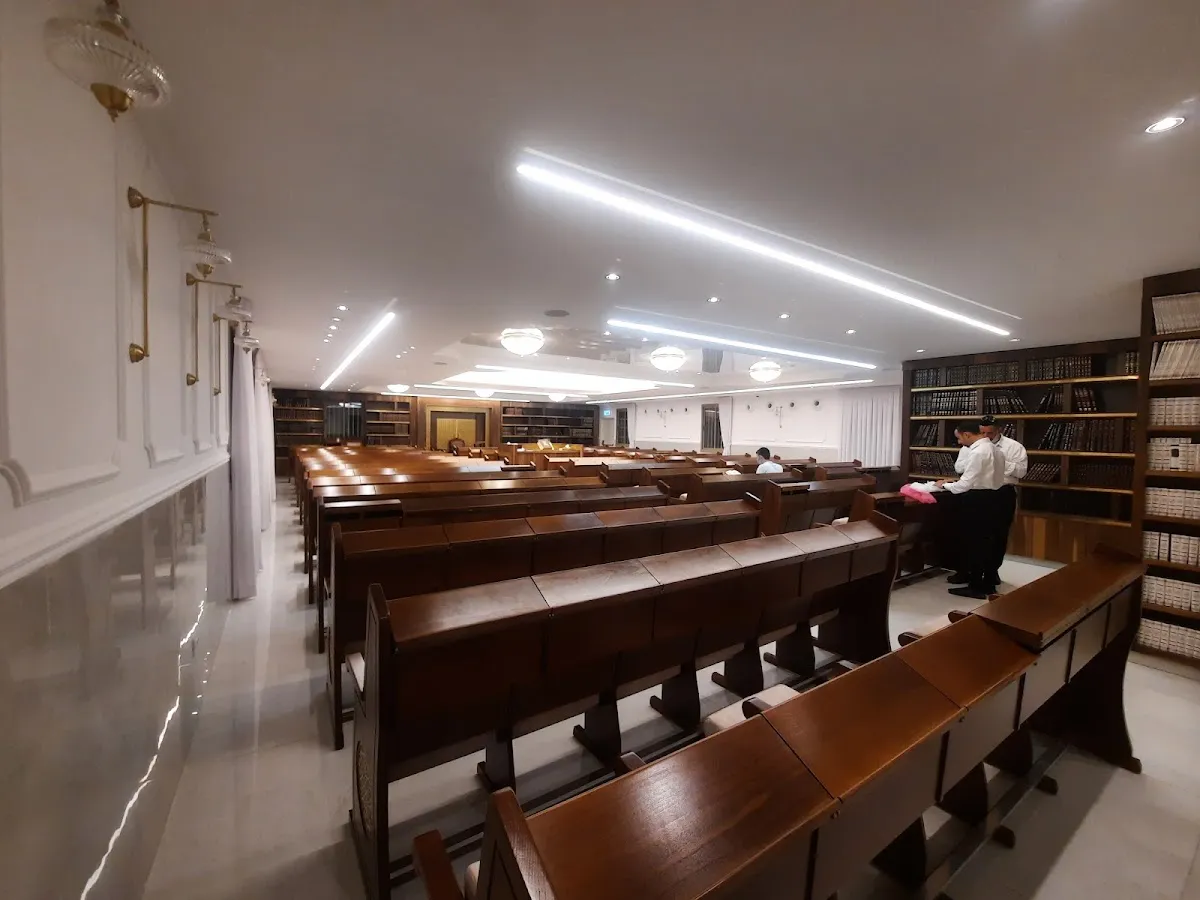 Mishkan Shimon Synagogue and Beit Midrash — foto 4