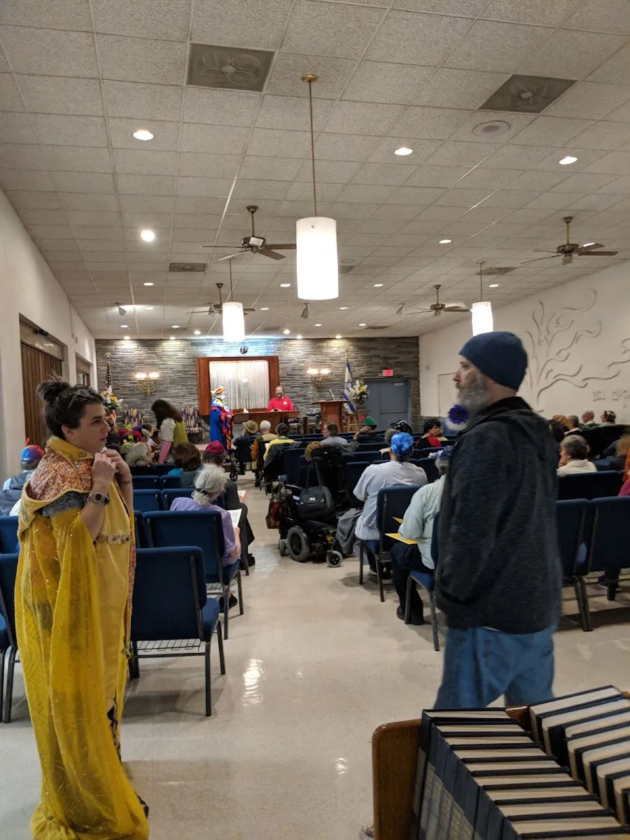 Mishkan Torah Synagogue — foto 3