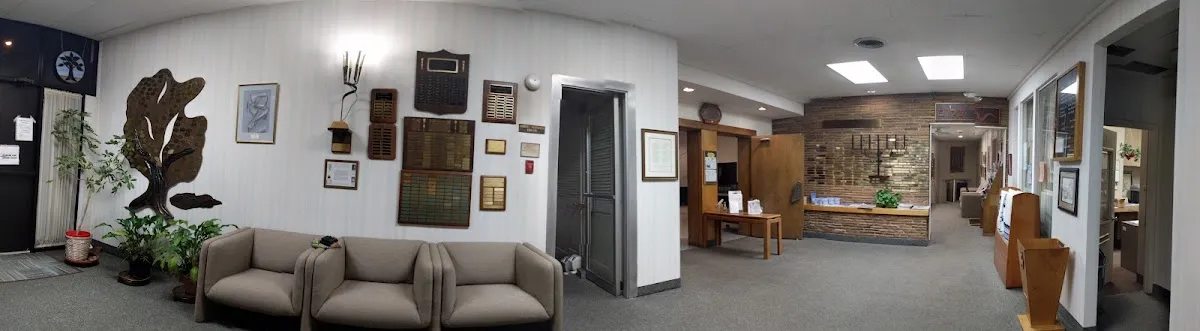 Mishkan Torah Synagogue — foto 8