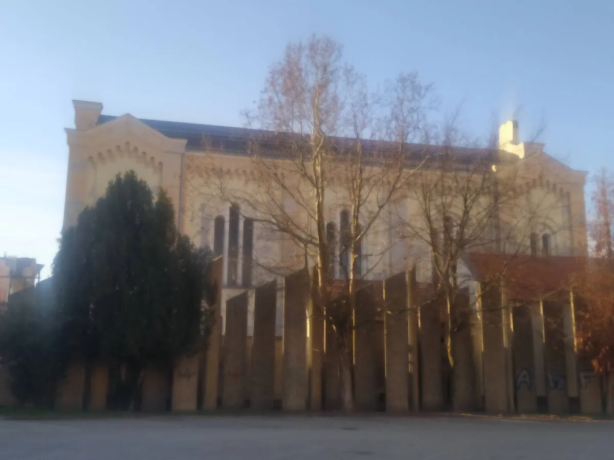 Miskolci zsinagóga — photo 7